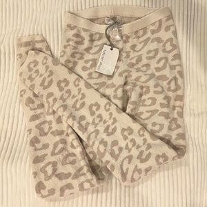 Barefoot Dreams Cozychic Ultra Lite Leopard Legging in Cream/Stone